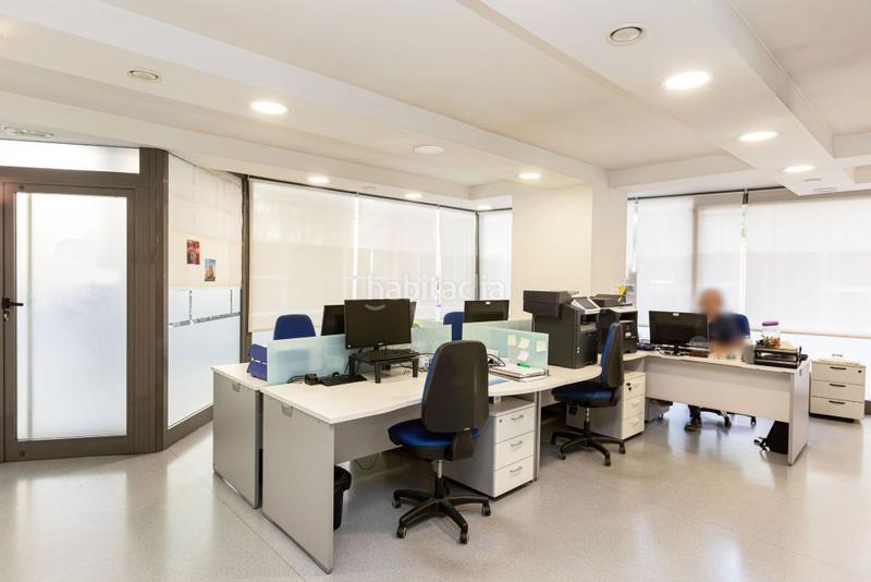 Foto 2697b358-1c48-4843-8790-d45434fc969e. Lloguer local comercial a Sants Barcelona