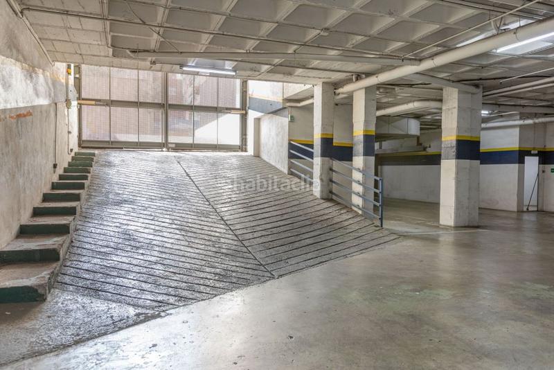 Foto 3dba5d0e-72da-4f96-bec9-d4f32d086ecc. Lloguer local comercial a Sants Barcelona