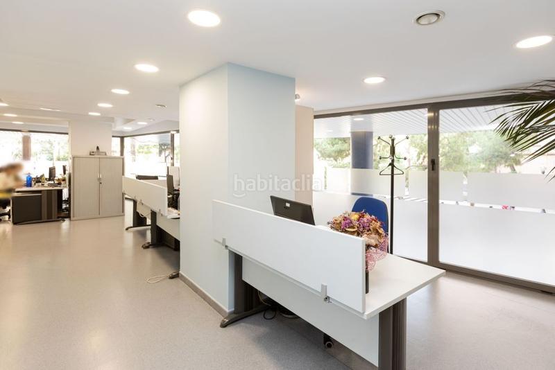 Foto 3e41e1d7-ba0a-4707-92f2-42fcaca458df. Lloguer local comercial a Sants Barcelona