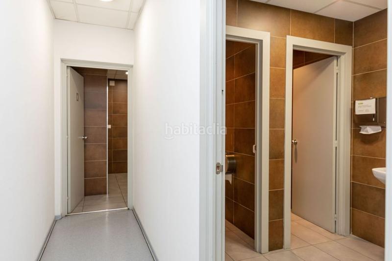 Foto 4a3e5586-bbd6-4f40-bdb2-8a69c4d972b9. Lloguer local comercial a Sants Barcelona