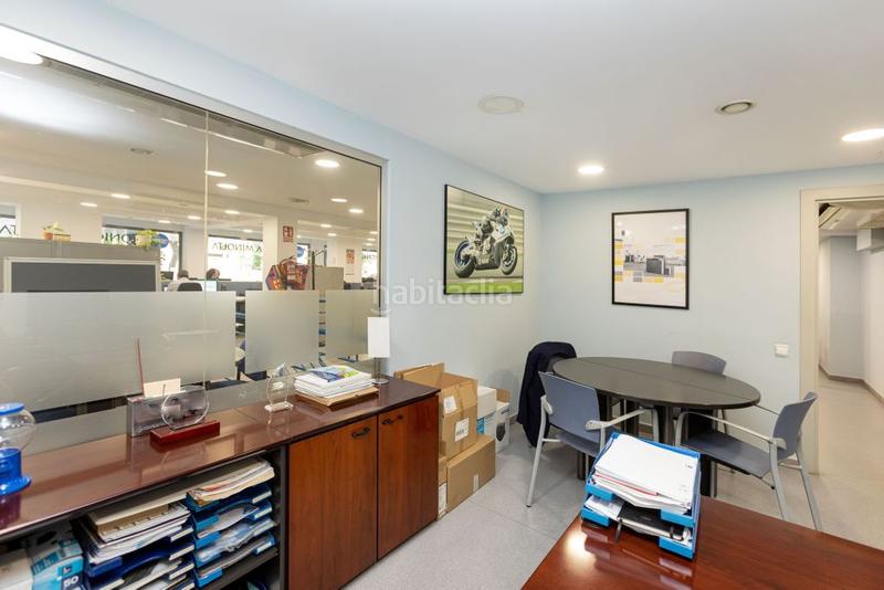 Foto 50f37ebf-21b1-4b72-9f33-fa368c2f2099. Lloguer local comercial a Sants Barcelona