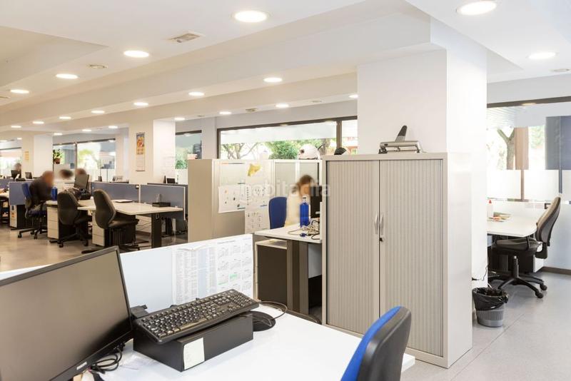 Foto 827f5b90-afaa-44ca-8a43-3df35f5ff94b. Lloguer local comercial a Sants Barcelona