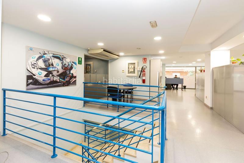 Foto 9c0c5444-316b-4478-b9d2-1f09609a8688. Lloguer local comercial a Sants Barcelona