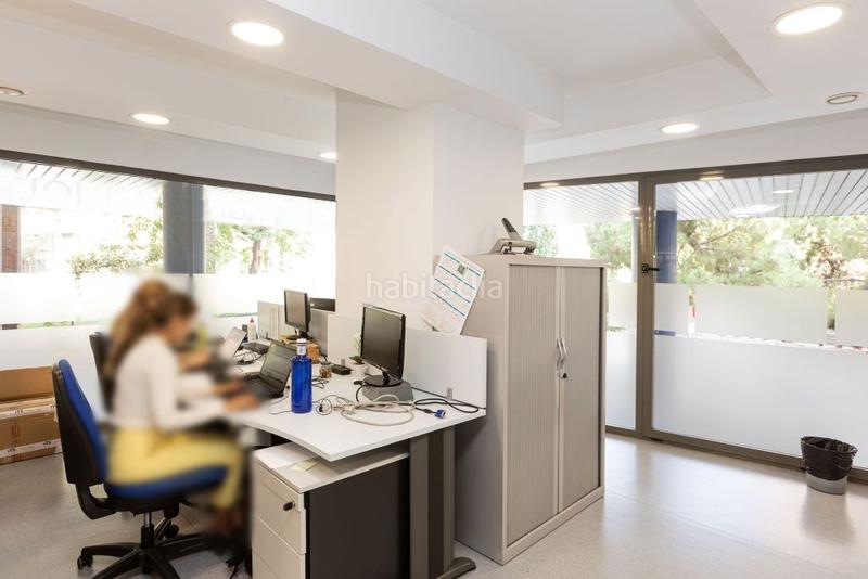 Foto eb685cb8-df2f-4ee7-a760-b564148a2810. Lloguer local comercial a Sants Barcelona