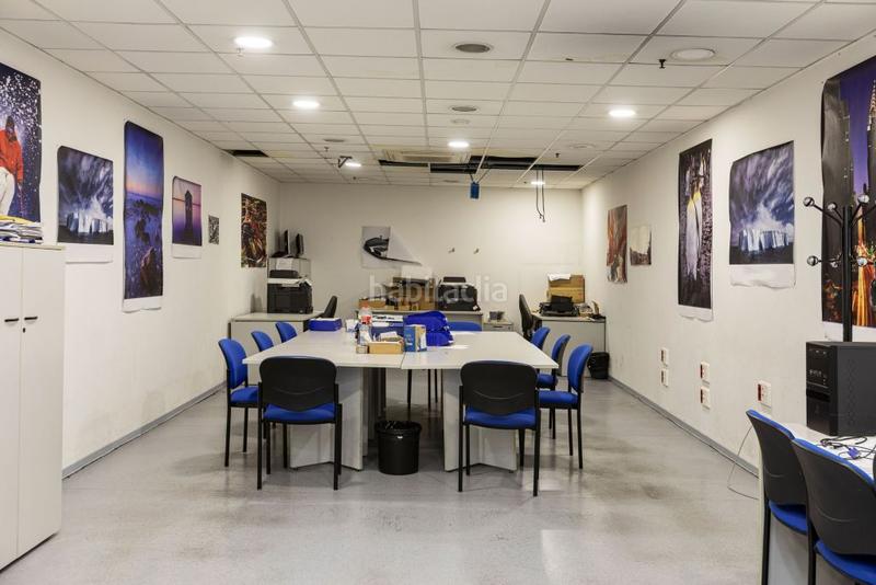 Foto f11d14f0-5b8c-4afc-9369-5fd84b4353fb. Lloguer local comercial a Sants Barcelona