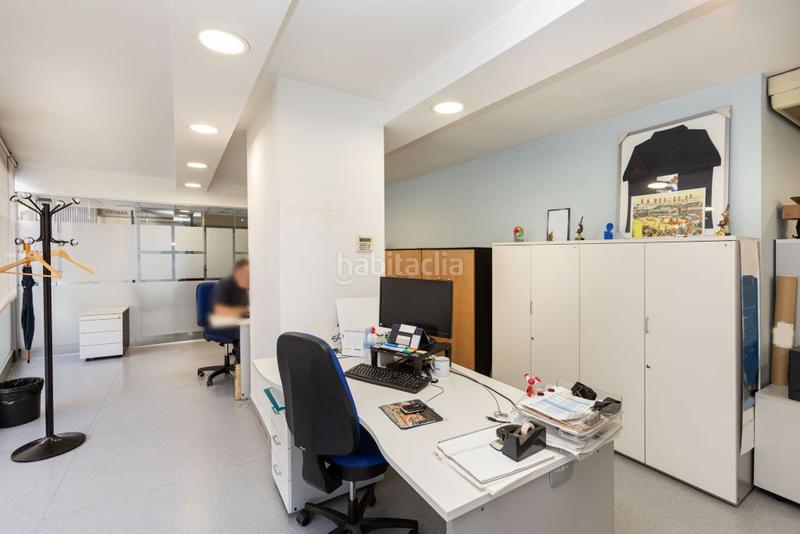 Foto f74b2d47-2d59-4632-91fc-c7bbf5e87869. Lloguer local comercial a Sants Barcelona