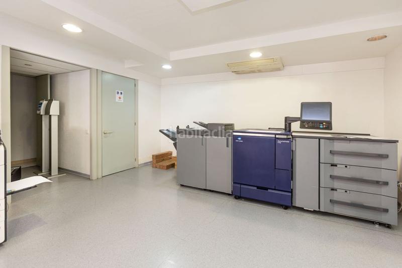 Foto 2bf17e78-c90c-4de8-9b70-9e66553e0bdd. Rent business premise in Sants Barcelona