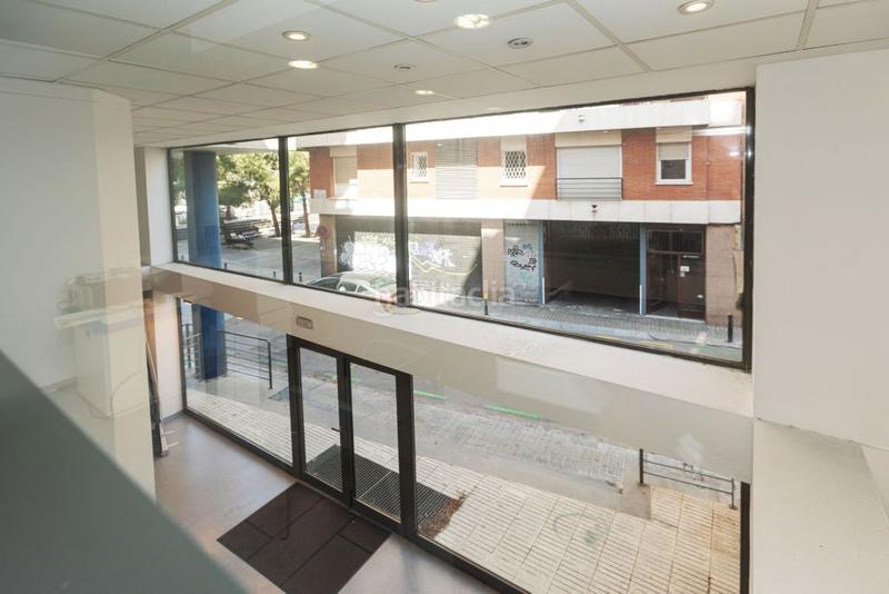 Foto 4bac4ec8-68b4-45a2-a7fa-f17b81b19cba. Rent business premise in Sants Barcelona