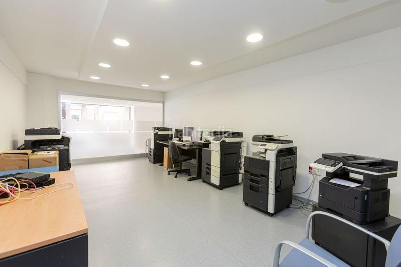 Foto 97647315-7e7a-4dbc-aa01-be652f08fdca. Rent business premise in Sants Barcelona