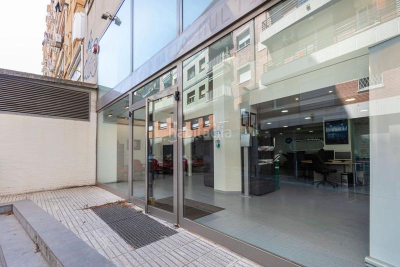 Foto c70faab1-73ac-4c59-8e0a-b50929bf984a. Rent business premise in Sants Barcelona