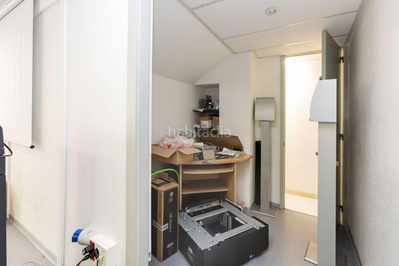 Foto d6c36c82-6310-4bae-9012-60af766dcb18. Rent business premise in Sants Barcelona