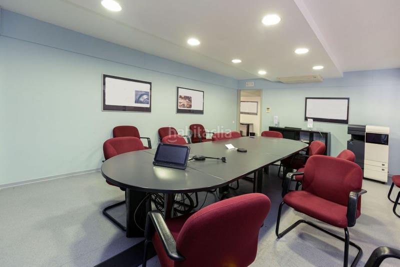 Foto d6fd84c9-2929-4c73-ae8f-0af28ad13d1b. Rent business premise in Sants Barcelona