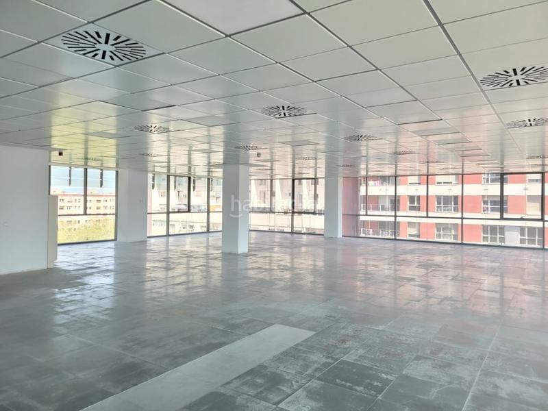 Foto 11e2e4ee-c55f-4077-9c4d-b1860627d921. Rent office space with parking in Diagonal Mar i el Front Marítim del Poblenou Barcelona