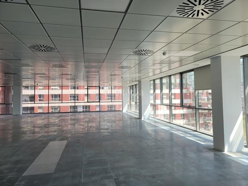 Foto 2c68a989-3079-422b-9b67-0f726fdd8501. Rent office space with parking in Diagonal Mar i el Front Marítim del Poblenou Barcelona