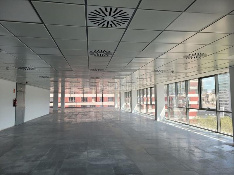Foto 5a106c76-93b6-4ba1-9545-b7d7bca3fa4f. Rent office space with parking in Diagonal Mar i el Front Marítim del Poblenou Barcelona