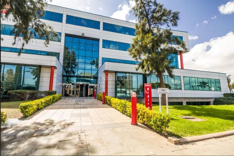 Foto b15c9438-c622-429e-b87c-ff734feace5e. Rent office space with parking in Zona Industrial Prat de Llobregat (El)