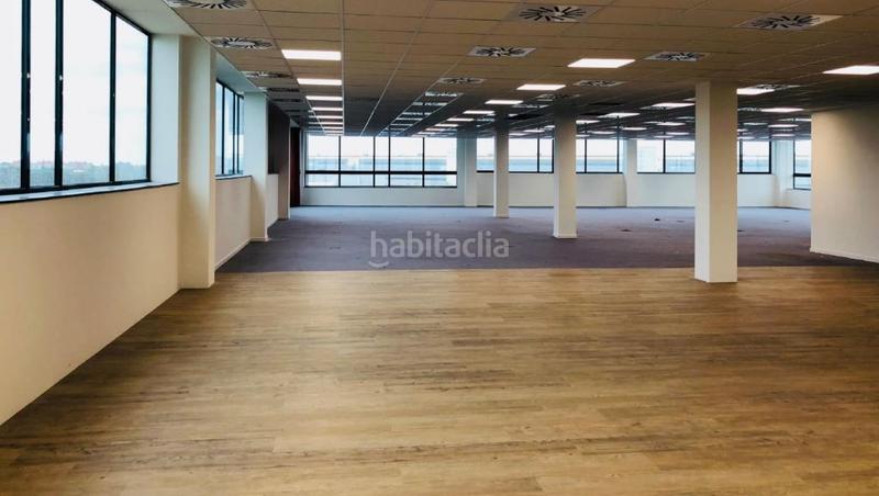 Foto e3a35d04-240e-488f-b844-ee8c47269b9a. Location bureau avec parking dans Zona Industrial Prat de Llobregat (El)