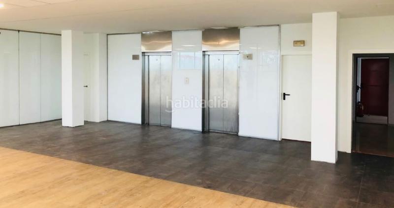 Foto 95f5c6b1-937c-4b87-a619-86ad167a0d8c. Rent office space with parking in Zona Industrial Prat de Llobregat (El)