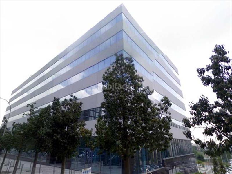 Foto d2069ff6-49f5-4b3a-b62f-45c7a8e08d17. Rent office space with parking in Centre Sant Just Desvern