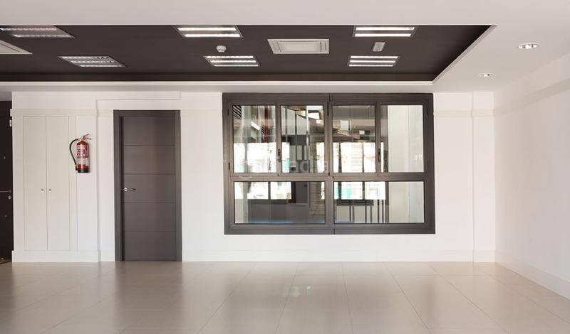 Foto 06a7d55b-aac2-402b-bd77-f21839e07596. Miete büro in Sant Ramon - Maternitat Barcelona