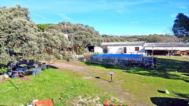 Foto 51e751fb-bfa7-40d1-93ef-64eb6a64bbe7. Casa amb xemeneia piscina a Cenicientos