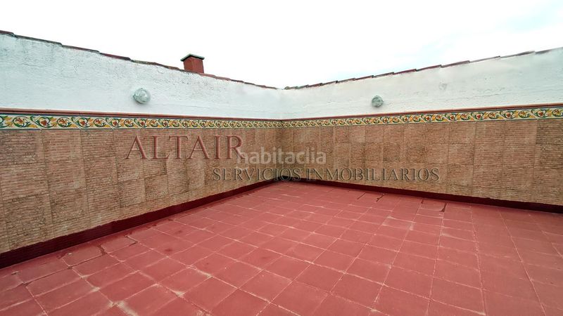 Foto f41d54a8-07c2-4d68-8726-2acd4a640402. Àtic amb xemeneia calefacció a Navaluenga