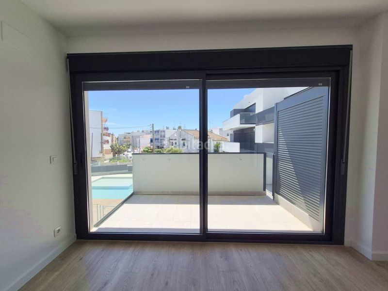 Foto 37884c62-e7fb-4778-bdbf-66556789a2e2. Apartament a calle doctor fleming 7 a Bardaji-El Molí de Baix Cubelles
