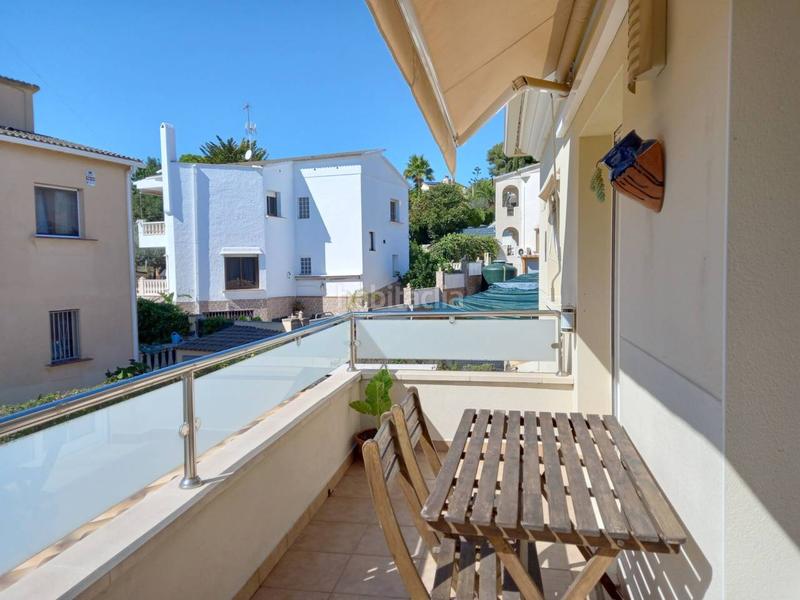 Foto 12cadb04-cea6-40ec-8868-dc4be5cc8e81. Casa con riscaldamento parcheggio piscina in Cunit residencial Cunit