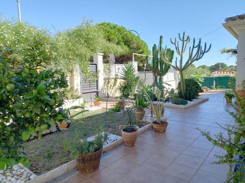 Foto 50c34b3e-2b94-4479-bb2e-78670e515cde. Casa con riscaldamento parcheggio piscina in Cunit residencial Cunit