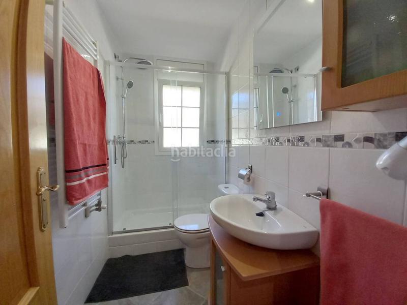 Foto 7c11f19e-3e7b-454f-9677-07fcf27e947c. Casa con riscaldamento parcheggio piscina in Cunit residencial Cunit