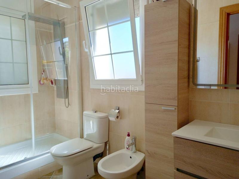 Foto 7cc05ff6-4ea8-4995-962d-2e98e8915459. Casa con riscaldamento parcheggio piscina in Cunit residencial Cunit