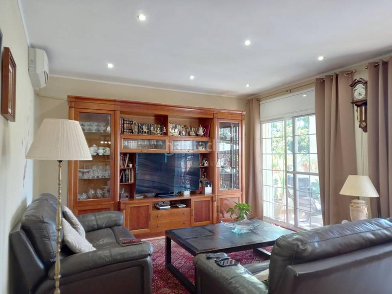 Foto 803c55f5-725f-4f08-ad78-da803f48faef. Casa con riscaldamento parcheggio piscina in Cunit residencial Cunit