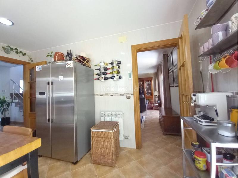 Foto 8e8a5260-6308-4e90-a506-3eef11522d34. Casa con riscaldamento parcheggio piscina in Cunit residencial Cunit