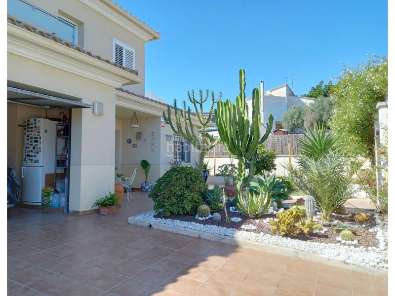 Foto b00b195d-8793-4525-bb19-a483ddabed97. Casa con riscaldamento parcheggio piscina in Cunit residencial Cunit