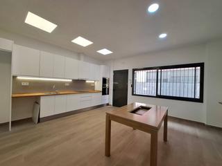 Appartement  Vilaseca. Planta baja duplex reformada en centro pueblo de cubelles.