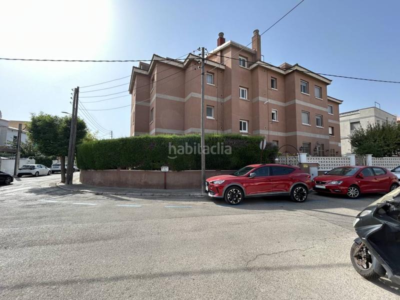Foto 22988058-6c57-4d24-9d39-a010c2989781. Piso planta baja exterior reformada con jardín embaldosado en Maritim . en Cubelles