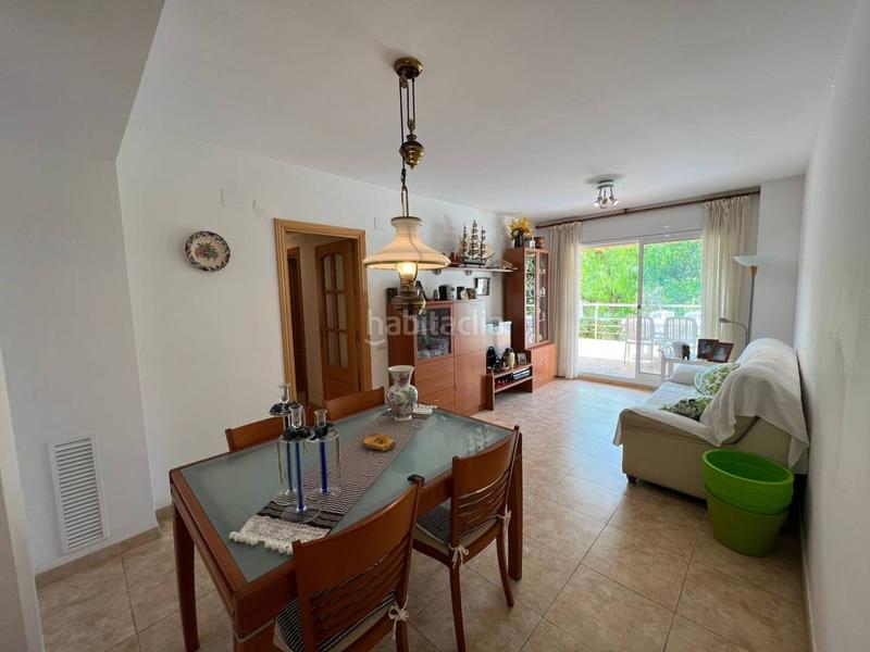 Foto 37d2552d-f489-4280-b376-9600dc7f32a8. Piso excelente planta baja con jardín en la playa del Maritim . en Cubelles