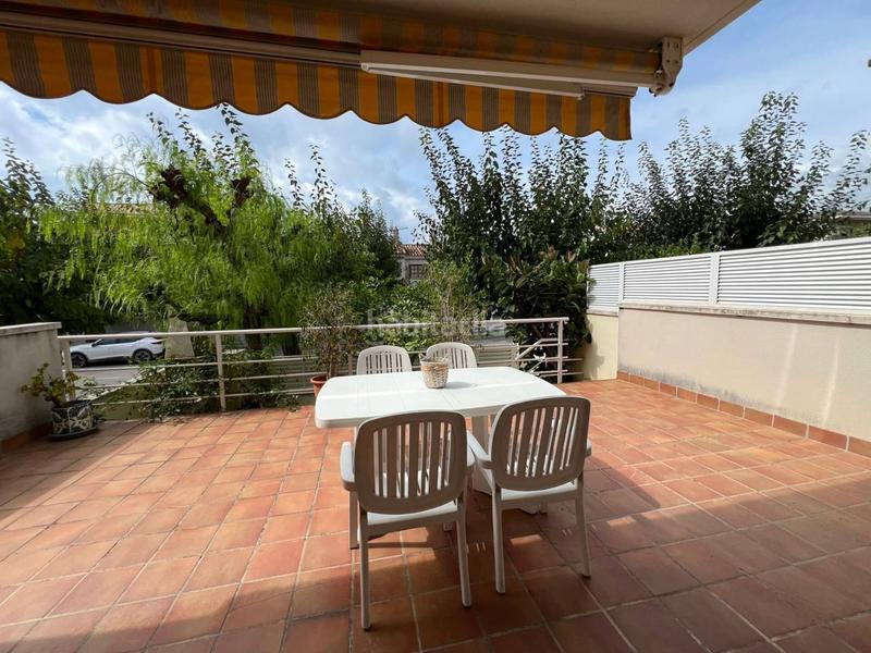 Foto 6514845f-6106-479b-b4e5-e5e7ae55dff4. Piso excelente planta baja con jardín en la playa del Maritim . en Cubelles