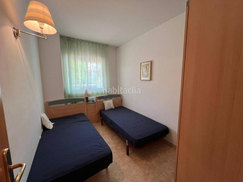 Foto ae26cf26-5091-44b4-93c5-473cc0523517. Piso excelente planta baja con jardín en la playa del Maritim . en Cubelles