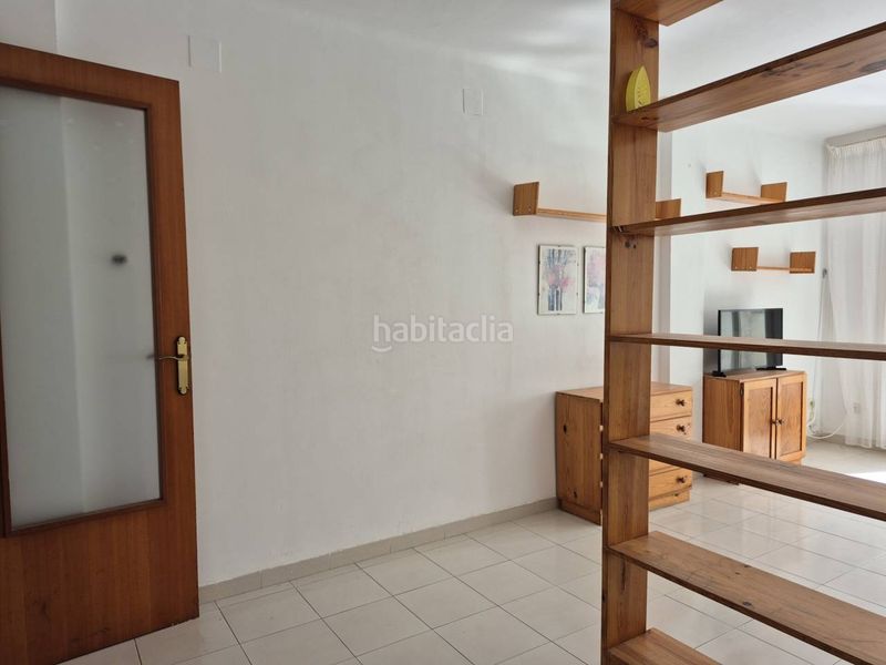 Foto 51bf8a51-ea06-4f0d-8d45-caa00882430e. Apartament amb piscina a Maritim Cubelles