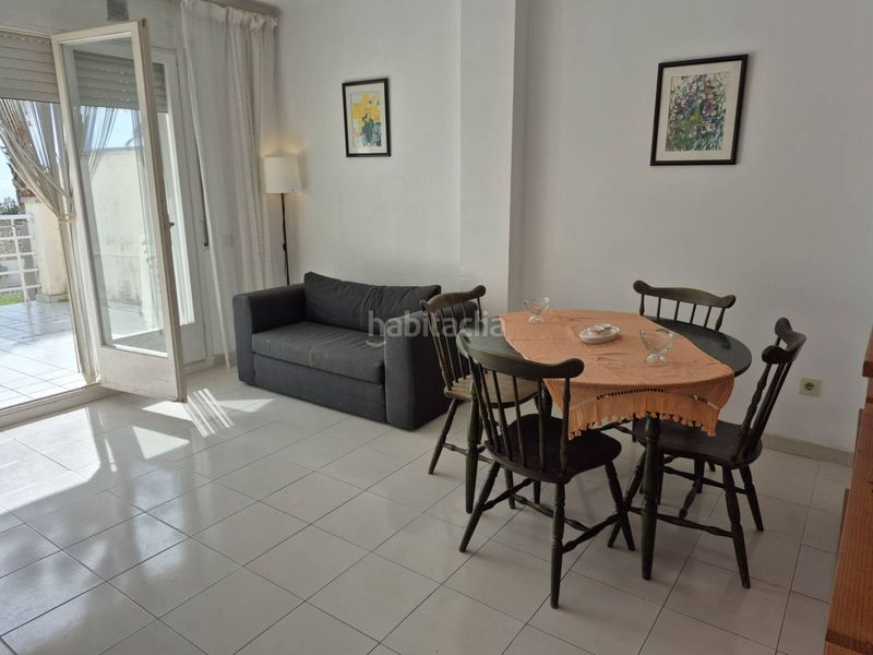 Foto fc6c38a9-8236-4973-911a-fafbf24d45ec. Apartament amb piscina a Maritim Cubelles