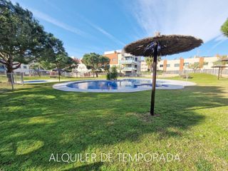 Lloguer Pis a Calle josep pla 19. Excelente planta baja con jardín en alquiler de temporada en la