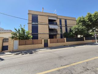 Pis a Bardaji-El Molí de Baix. Planta baja exterior con jardín en zona bardají de cubelles.