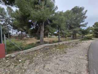 Wohngrundstück in Calle nuestra señora de araceli 26-28. Solar esquinero en venta en urbanización la solana de cubelles.