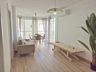 Piso en Calle llevant 10-12. Acogedor apartamento reformado en segunda planta con ascensor en