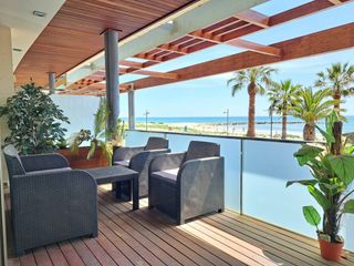 Location Appartement à Calle saligar 9-11. Planta baja frontal a mar en alquiler de tmeporada en zona mota