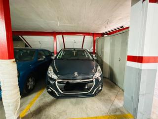 Lloguer Aparcament cotxe en Calle de santo toms de aquino 11