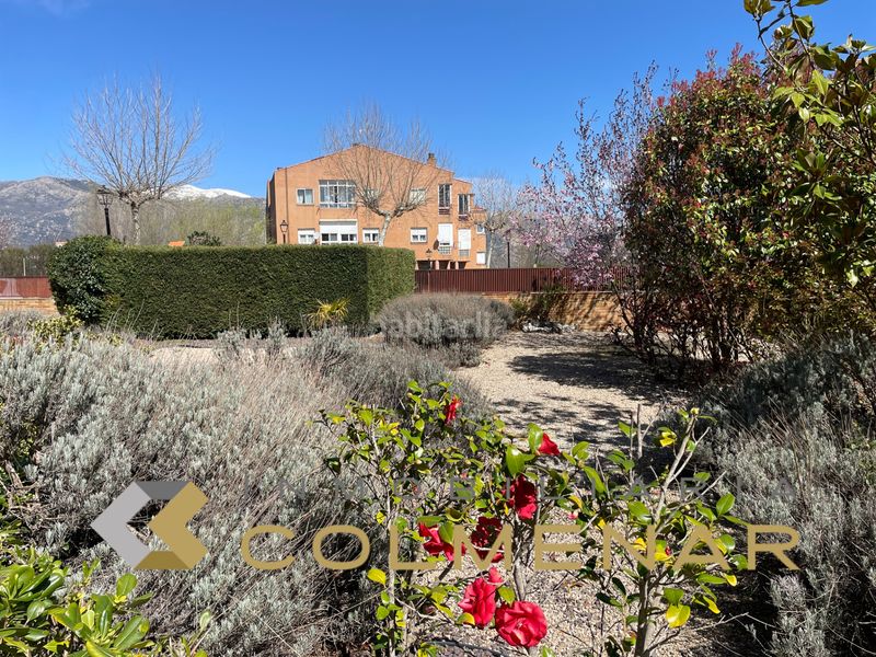 Foto a0d80433-9682-4432-bee5-44745bb8ad71. Pis amb calefacció aparcament a Boalo (El)