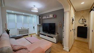 Etagenwohnung in Palomeras Sureste. Piso totalmente reformado a 1 minuto del metro miguel hernández
