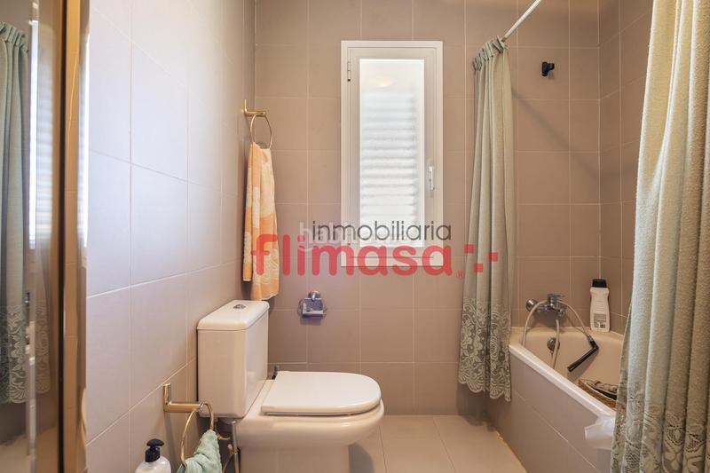 Foto 1de47e8f-0b17-4fb3-9703-131669e399ee. Casa aparellada amb piscina a El Bosque Villaviciosa de Odón
